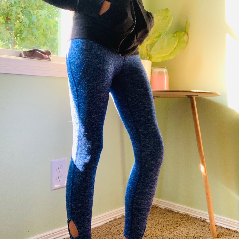 Blue leggings with pockets